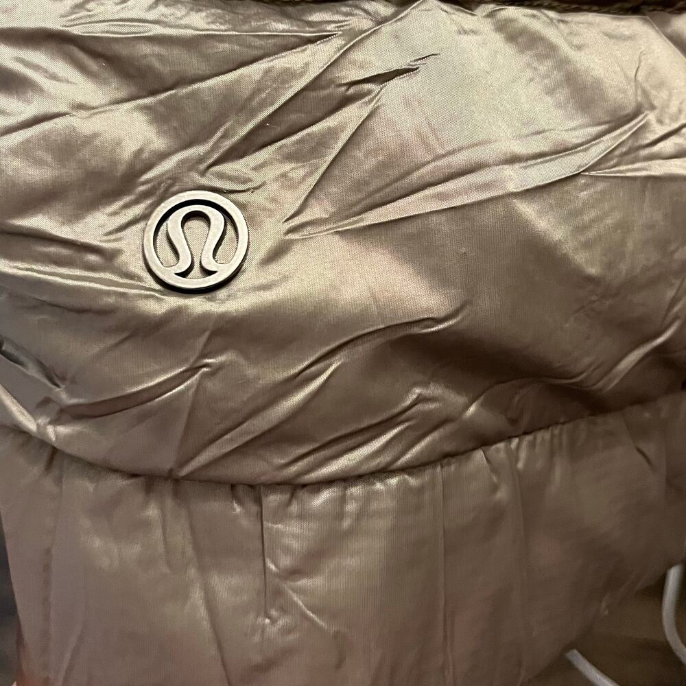 Lululemon The Fluffiest Puffer Vest 6 Cashew Coast Camo Butter Reversible Down - Picture 10 of 15